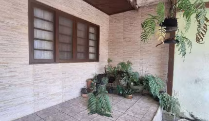 Casa à venda com 3 quartos no bairro Corumbá