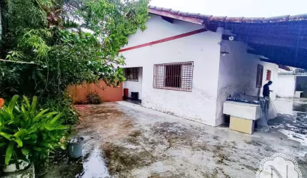 Casa à venda com 3 quartos no bairro Suarão