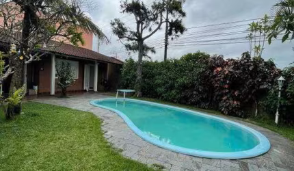 Casa à venda com 5 quartos no bairro Nova Itanhaém (Praia)