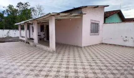 Casa a venda de 2 quartos lote de 250 metros no bairro Nova Itanhaém.