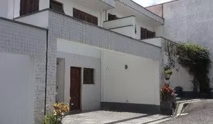 Casa com 4 dormitórios para alugar, 260 m² por R$ 7.416,23/mês - Indianópolis - São Paulo/SP