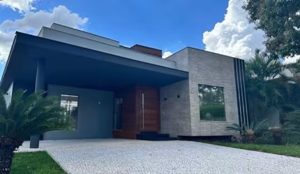 Casa Residencial 4 Dormitórios no Cond: Alphaville Imbuias