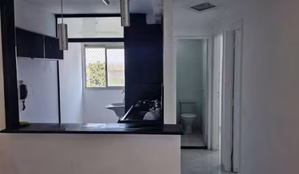 Olha que oportunidade, para você que busca um apartamento desocupado e reformado na Parada XV de Novembro!