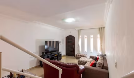 Casa em condomínio fechado com 3 quartos à venda na Rua Dom Bernardo Nogueira, Vila Gumercindo, São Paulo, 180 m2 por R$ 790.000
