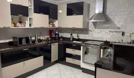 Venha conhecer esta encantadora casa assobradada na Vila Francisco Matarazzo em Santo André!