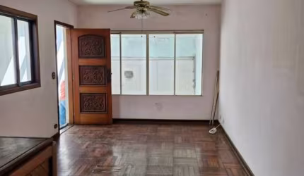 Não perca a chance de morar em um imóvel espaçoso, confortável e bem localizado!