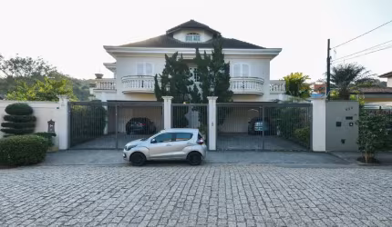 Casa de condomínio à venda em São Paulo, Caxingui, com 4 quartos, 450m²