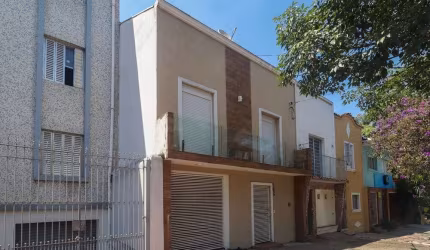 Casa à venda em São Paulo, Jardim da Glória, com 3 quartos, 180m²