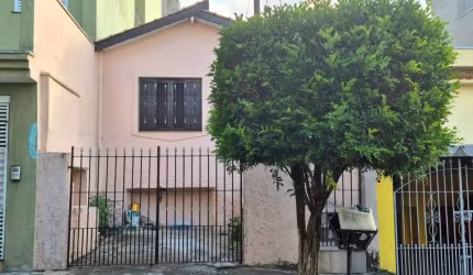 Olha que oportunidade para você que busca uma casa térrea na Vila Camilópolis, um dos melhores bairros de Santo André!