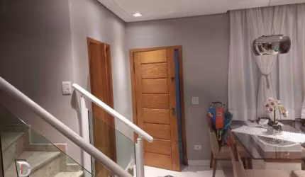 Oportunidade para você que busca um sobrado em condomínio fechado na Vila Ré por um valor maravilhoso!