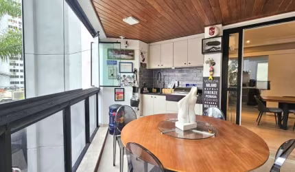 Parte baixa dos Jardins, este apartamento de 176m² é simplesmente espetacular. Com 3 suítes, 2 vagas de garagem e um depósito