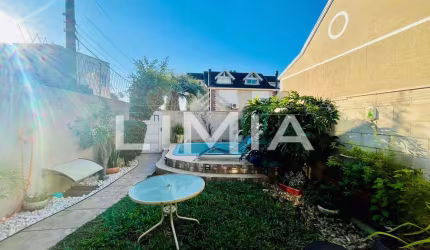 Casa com 4 quartos à venda na Rua Augusto Attílio Giordani, 87, São Sebastião, Porto Alegre, 195 m2 por R$ 905.000
