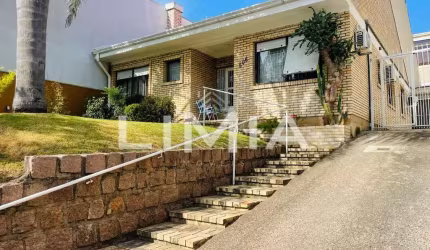 Casa com 4 quartos à venda na Rua Doutor Galdino Nunes Vieira, 360, Jardim Itu Sabará, Porto Alegre, 153 m2 por R$ 990.000