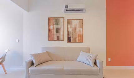 Apartamento Reformado e Mobiliado 2 QTOS Centro