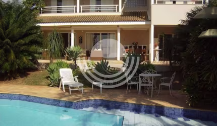 Casa à Venda no condomínio Alphaville em Campinas
