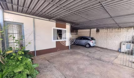 Casa Térrea de Rua à Venda no bairro Nova Campinas, Campinas. Localização privilegiada em rua tranquila e próxima Igreja Sta Rita