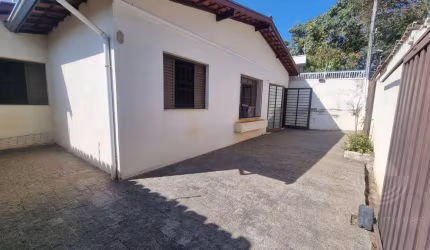 Casa a Venda bairro Nova Campinas. Localização privilegiada na região Oba e Colégio Coração de Jesus