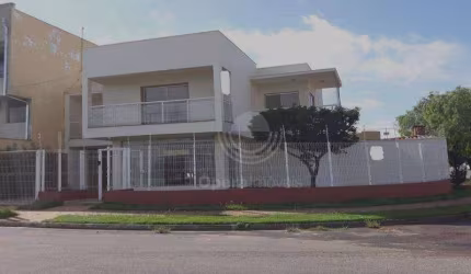 Casa Comercial e de Esquina à Venda no bairro Jardim Dona Regina em Santa Bárbara D´ Oeste.