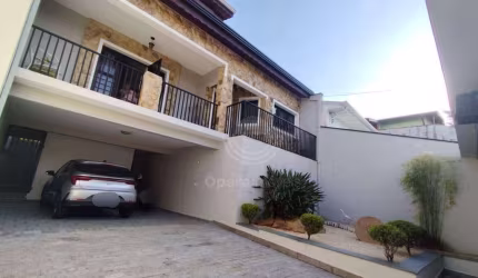 Sobrado à Venda no bairro Nova Europa em Campinas.