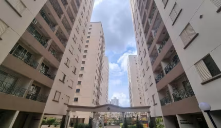 Apartamento em andar Alto recebendo Sol da manhã e com 2 vagas cobertas e Paralelas à Venda no bairro Guanabara em Campinas.