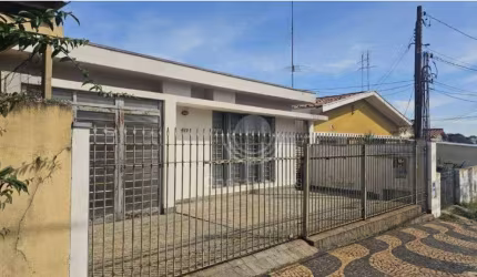 Casa a Venda a 150 metros do Taquaral