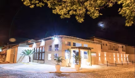 Pousada com 24 dormitórios à venda, 555 m² por R$ 4.000.000,00 - Centro - Porto Seguro/BA