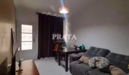 MACUCO SANTOS 1 DORMITÓRIO APARTAMENTO TÉRREO REFORMADO
