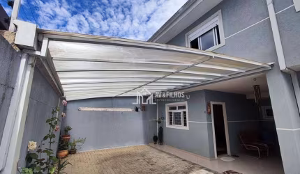 Sobrado com 3 dormitórios à venda, 98 m² por R$ 500.000 - Cajuru - Curitiba/PR