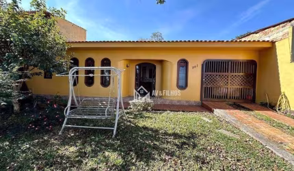 Casa com 3 dormitórios à venda, 140 m² por R$ 630.000,00 - Uberaba - Curitiba/PR