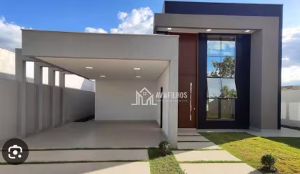 EXCELENTE CASA EM PINHAIS - PÉ DIREITO ALTO