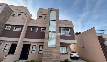 TRIPLEX  SEMI MOBILIADO – UNIDADE Nº 1