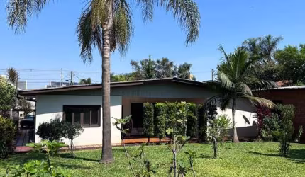 Casa no centro com 4 quartos