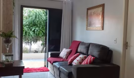 Casa com 2 quartos localizada no Bairro Ana Paula