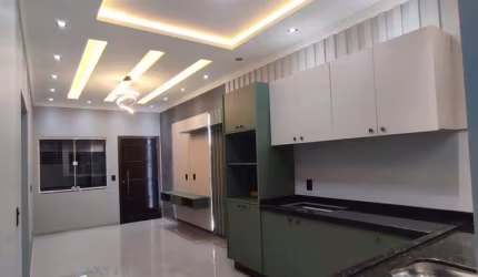 Casa no Bairro Vila Gaúcha, com 1 suíte mais 2 quartos.