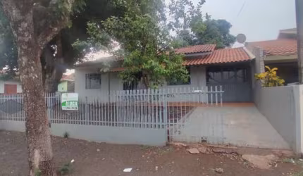 Casa para venda no Arco-Íris com terreno inteiro