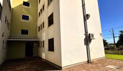 Apartamento térreo no Tancredo Neves