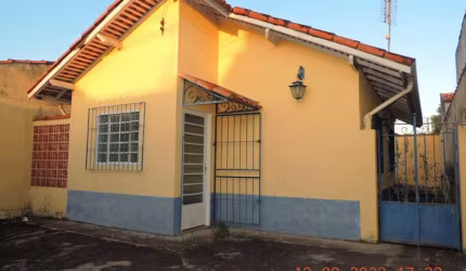 Casa com 2 quartos à venda na Vila Municipal I, Guaratinguetá  por R$ 250.000