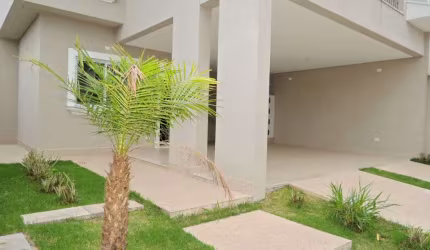 Casa com 3 quartos à venda no Village Mantiqueira, Guaratinguetá , 250 m2 por R$ 1.600.000