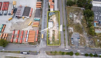 Terreno à venda na Avenida da República, Parolin, Curitiba, 1995 m2 por R$ 3.900.000