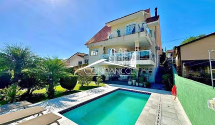 Casa com 4 quartos à venda na Rua Manoel Amálio de Souza, 05, Vista Alegre, Curitiba, 460 m2 por R$ 2.999.000