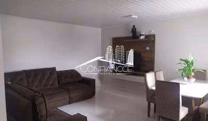 Casa com 3 quartos à venda na Travessa Jambeiro, 40, Eucaliptos, Fazenda Rio Grande, 200 m2 por R$ 689.000