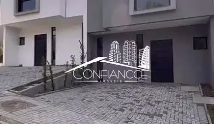 Casa em condomínio fechado com 3 quartos à venda na Rua Walace Landal, Santa Cândida, Curitiba, 118 m2 por R$ 594.900