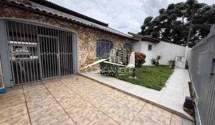 Casa com 4 quartos à venda na Rua José Rodrigues Pinheiro, Pinheirinho, Curitiba, 330 m2 por R$ 1.390.000