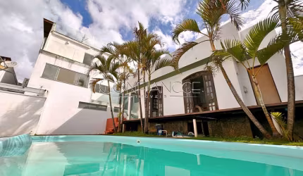 Casa com 5 quartos para alugar na Rua Salomão Guelmann, 100, Novo Mundo, Curitiba, 350 m2 por R$ 9.300