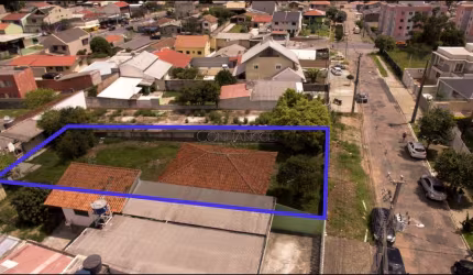 Terreno à venda na Rua da Constituição, Pinheirinho, Curitiba, 640 m2 por R$ 739.000