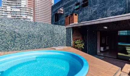!!!OPORTUNIDADE!!! LINDA COB. DUPLEX EM PRÉDIO FRENTE AO MAR com 178m² ÚTEIS - 02 SUÍTES - PISCINA/CHURRASQUEIRA - 02 VAGAS por R$ 1.369M - POMPÉIA
