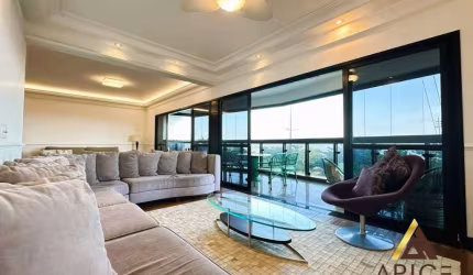 MARAVILHOSO APTO. ALTO PADRÃO PORTEIRA FECHADA - FRENTE AO MAR - 252m² ÚTEIS - 03 SUÍTES - VARANDA ENORME - 05 W.C - 02 VAGAS DEMARCADAS - POMPÉIA