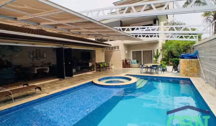 Casa com 3 dormitórios à venda, 300 m² por R$ 2.649.000,00 - Campo Grande - Santos/SP