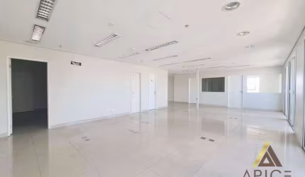 ESPETACULAR CONJUNTO COMERCIAL PARA VENDA OU LOCAÇÃO com 310m² ÚTEIS - RECEPÇÃO - 07 SALAS - 05 BANHEIROS - COZINHA - 06 VAGAS - BOQUEIRÃO/VILA RICA