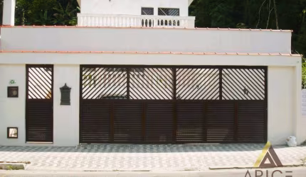 Sobrado com 4 dormitórios à venda, 307 m² por R$ 599.000,00 - Centro - São Vicente/SP